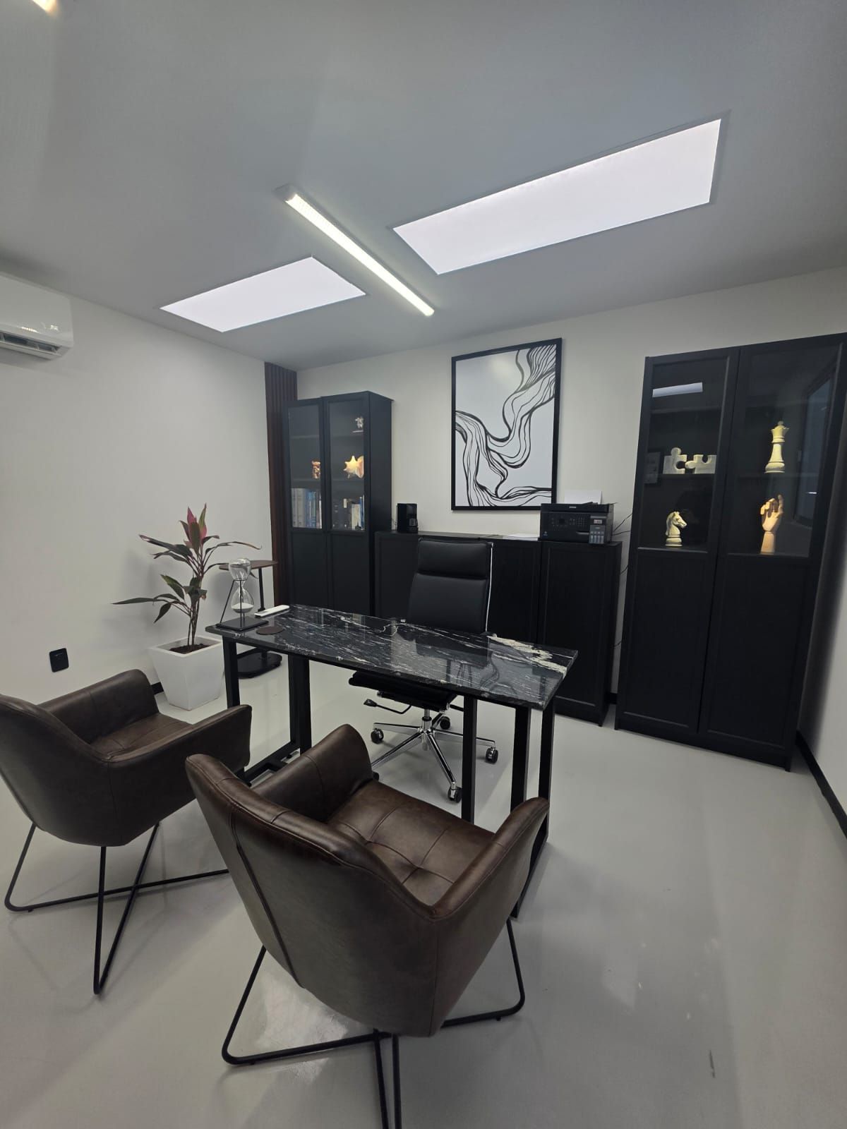 Interior del consultorio en Medical Haus